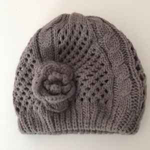 SUPER CUTE KNIT HAT/BEANIE